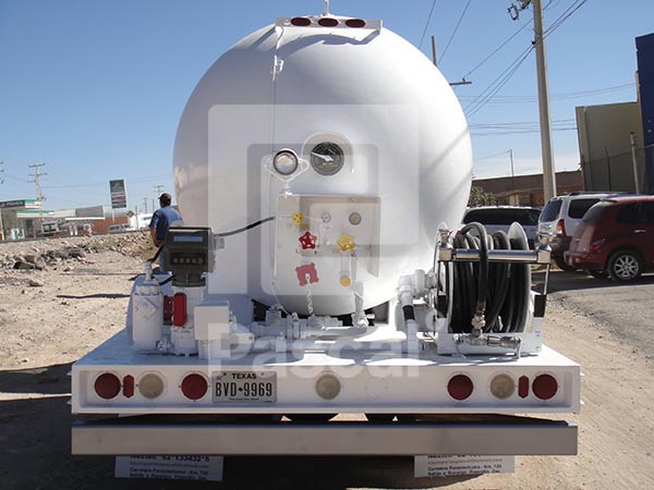 Camión Freightliner FLL 70 - Pipa de Gas